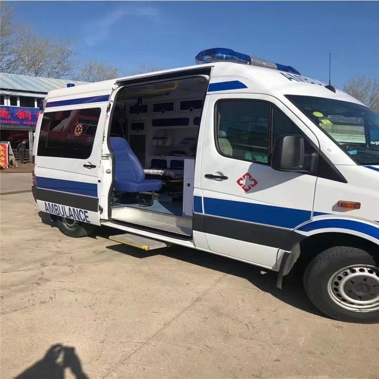 富顺私人长途救护车出租转院回家